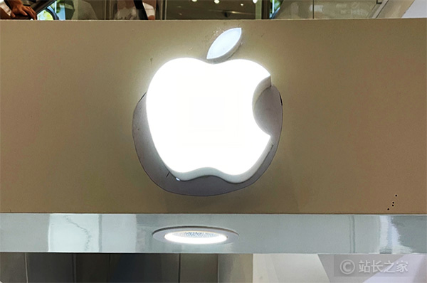 苹果 APPLE
apple