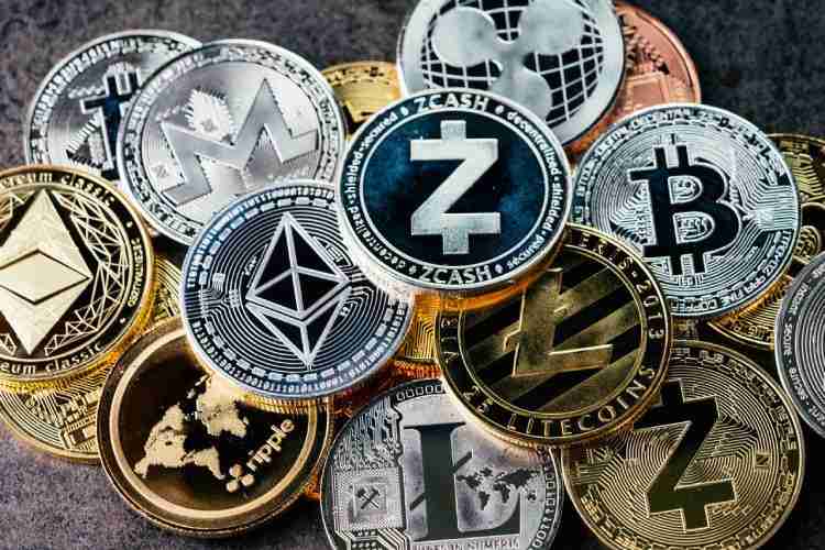 山寨币价格预测:HYPE下降三角突破,BNB,XMR随势反弹