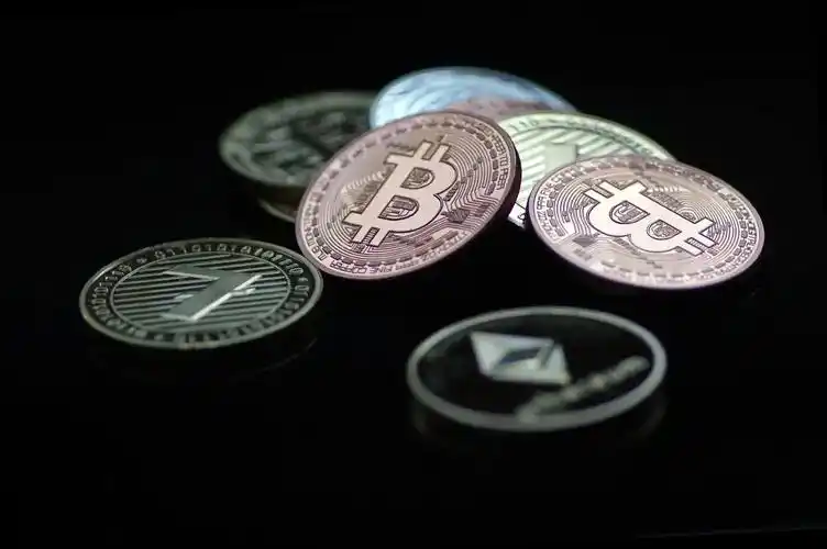 2025年排名前十的币种有哪些?会贬值吗?值得投资吗? - php中文网